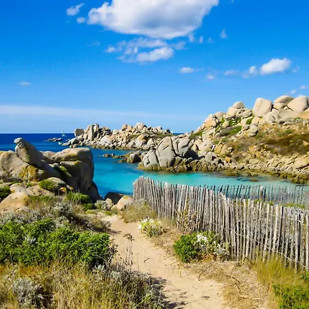 Ξενοδοχείο με διαμερίσματα Domaine De Licetto 2*
